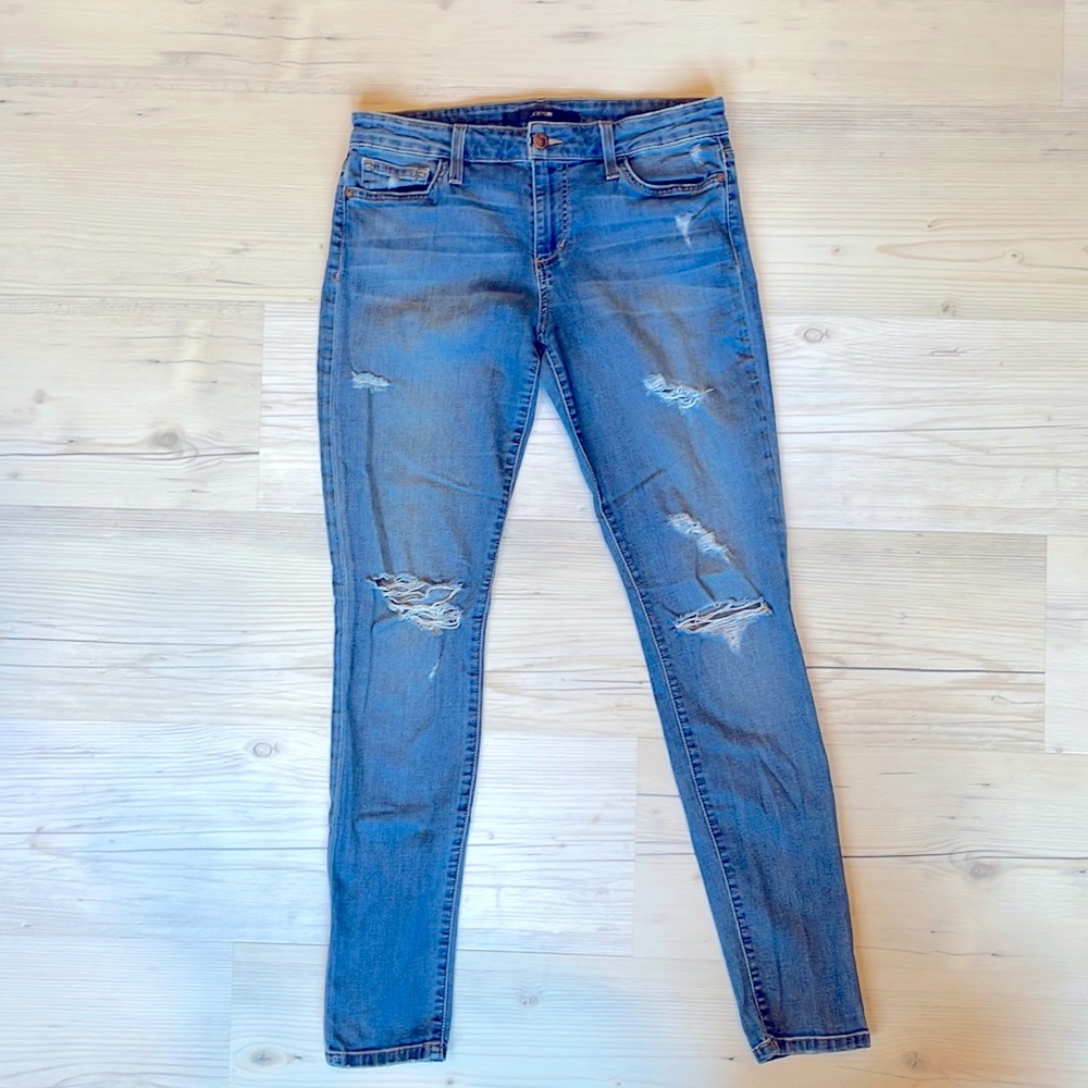 Joes Skinny Distressed Stretch Jean.